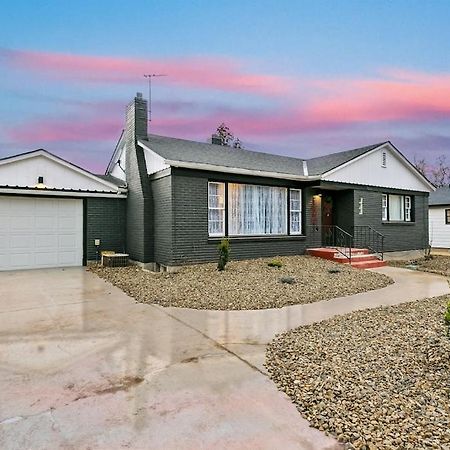 Cute Remodeled Midcentury Cottage On Boise Bench Exterior photo